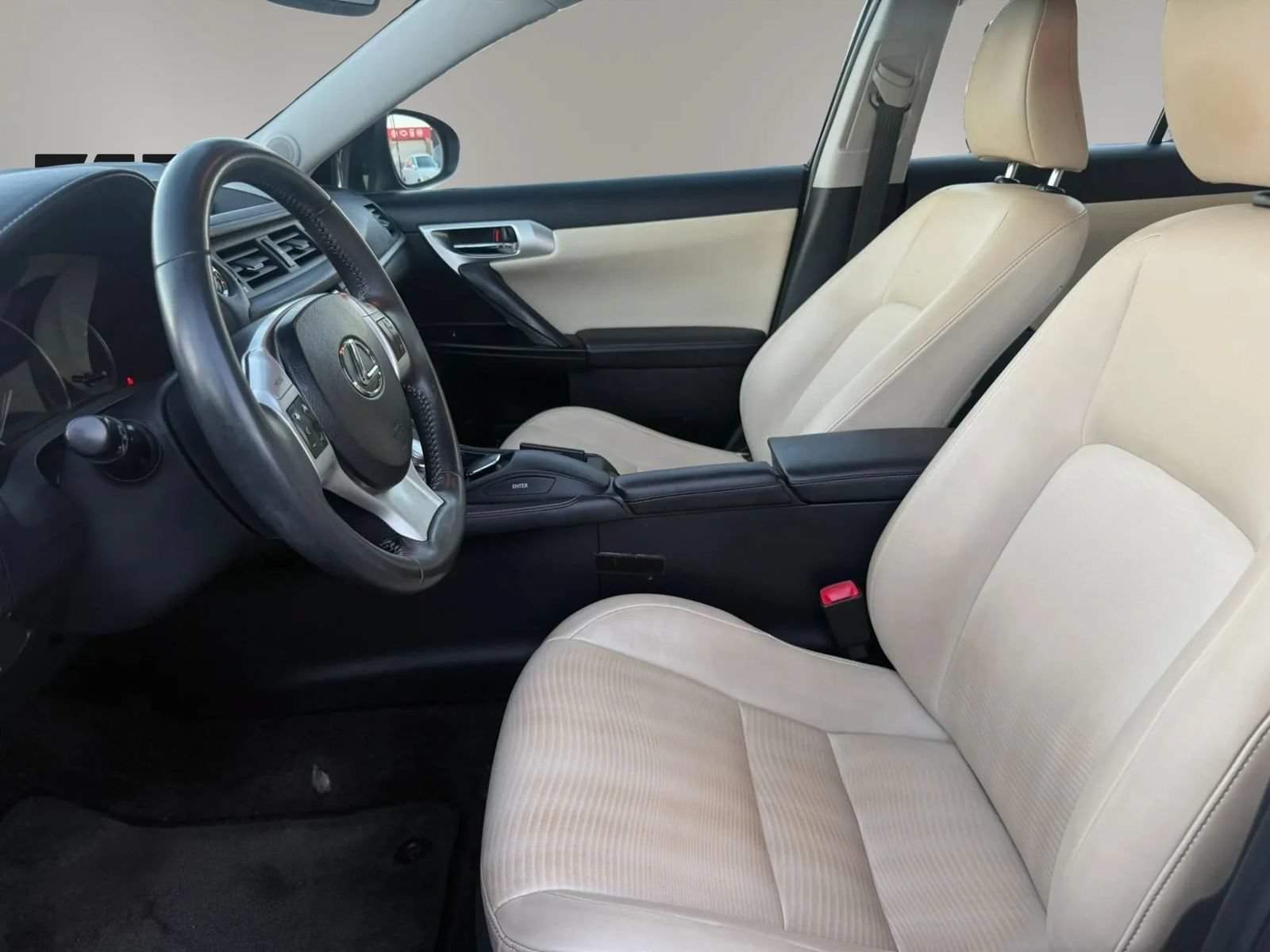 Used 2013 Lexus CT 200h w/ Premium Pkg w/Navigation FWD image 11