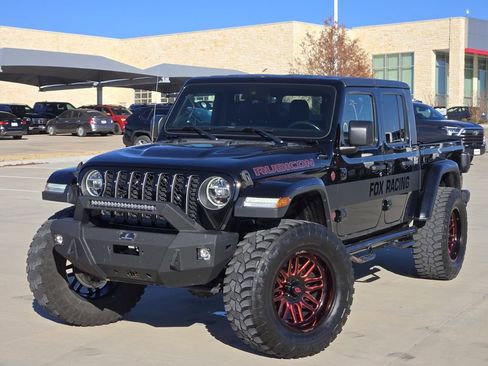 Used 2020 Jeep Gladiator Rubicon AWD/4WD image 2