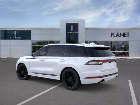 New 2026 Lincoln Aviator Reserve w/ Jet Appearance Package RWD image 4
