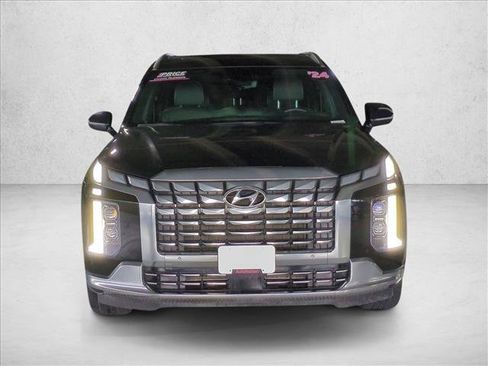 Used 2024 Hyundai Palisade Calligraphy FWD image 2