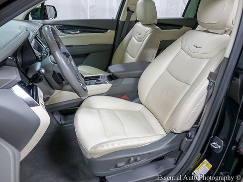 Used 2021 Cadillac XT6 Premium Luxury image 9