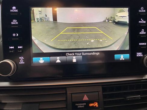 Used 2018 Honda Accord Sport image 17