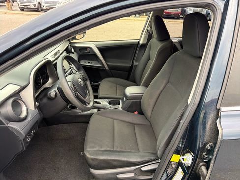 Used 2017 Toyota RAV4 LE w/ All Weather Liner Package AWD/4WD image 22