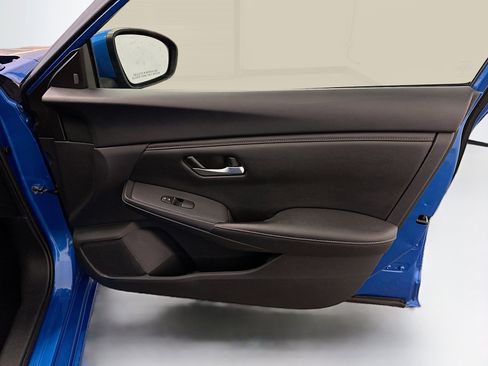 Used 2024 Nissan Sentra SV image 32