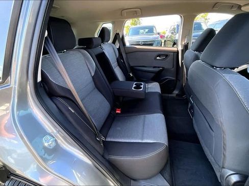 Used 2021 Nissan Rogue SV FWD image 22