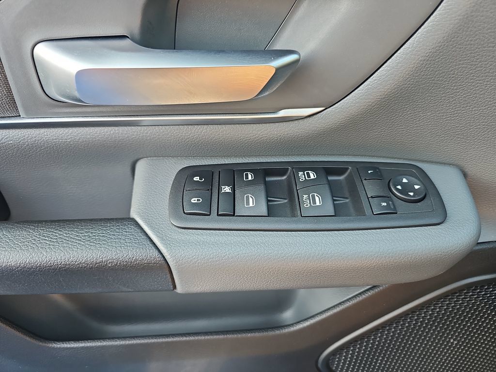 Used 2022 RAM 1500 Big Horn AWD/4WD image 27