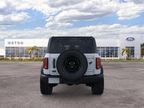 New 2026 Ford Bronco Badlands w/ Black Appearance Package AWD/4WD image 9