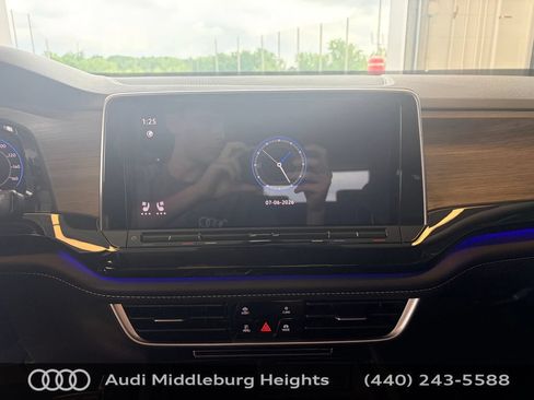 Used 2024 Volkswagen Atlas SEL Premium R-Line AWD/4WD image 20