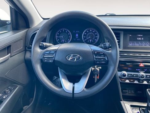 Used 2020 Hyundai Elantra SE w/ Cargo Package (C1) FWD image 12