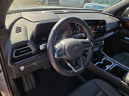 Used 2025 Chevrolet Traverse Z71 w/ Driver Confidence Package AWD/4WD image 14