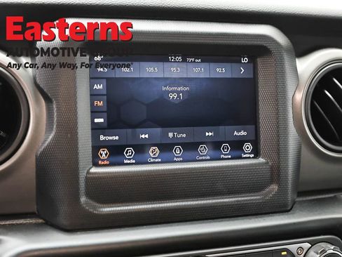 Used 2023 Jeep Wrangler Unlimited w/ Cold Weather Group AWD/4WD image 19