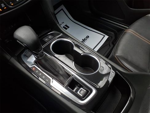 Used 2022 Chevrolet Equinox Premier image 15