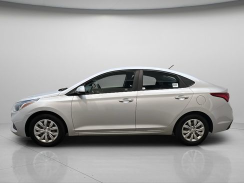 Used 2019 Hyundai Accent SE FWD image 3