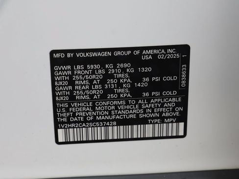 Used 2025 Volkswagen Atlas SE AWD/4WD image 24
