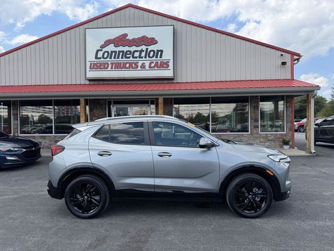 Used 2024 Buick Encore GX Sport Touring w/ Comfort Package AWD/4WD image 3