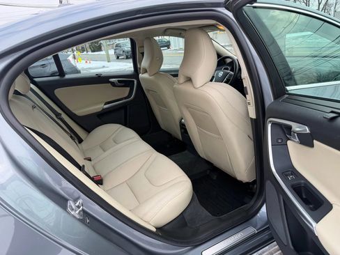 Used 2018 Volvo S60 T5 Inscription Platinum image 27