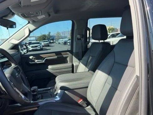 Used 2024 Chevrolet Silverado 1500 LT Trail Boss w/ Convenience Package II AWD/4WD image 14