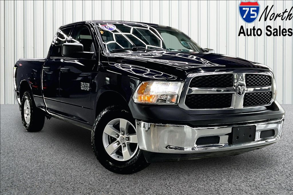 Used 2017 RAM 1500 ST w/ SXT Appearance Group AWD/4WD image 1