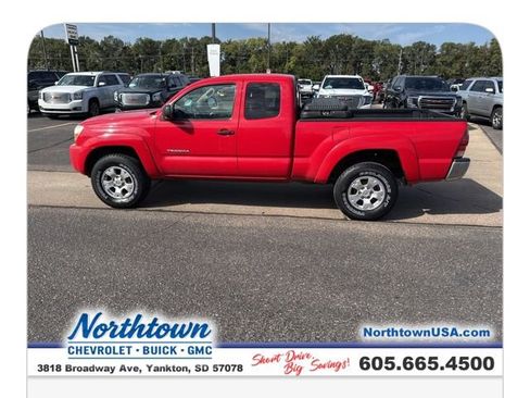 Used 2005 Toyota Tacoma PreRunner image 8
