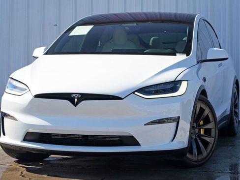 Used 2022 Tesla Model X image 3