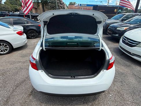 Used 2015 Toyota Corolla LE FWD image 9