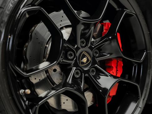Used 2017 Lamborghini Huracan LP 580-2 RWD image 24