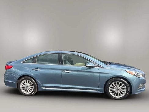 Used 2015 Hyundai Sonata Limited w/ Option Group 05 FWD image 2
