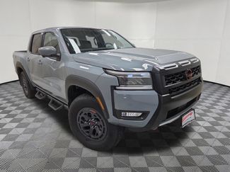 Used 2025 Nissan Frontier PRO-4X w/ Pro Premium Package AWD/4WD video 3