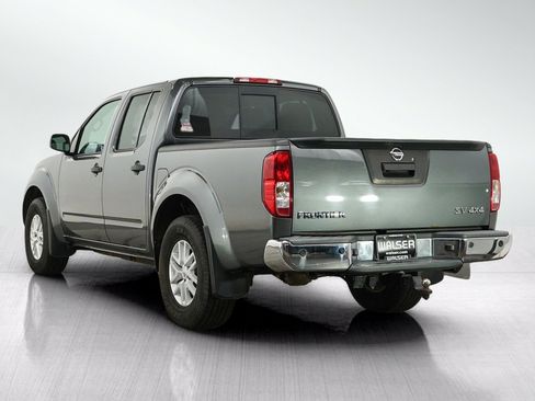 Used 2016 Nissan Frontier SV w/ SV Value Truck Package AWD/4WD image 3