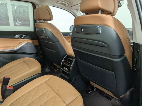 Certified 2023 BMW X7 xDrive40i AWD/4WD image 43
