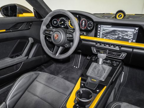 Used 2022 Porsche 911 GT3 image 24