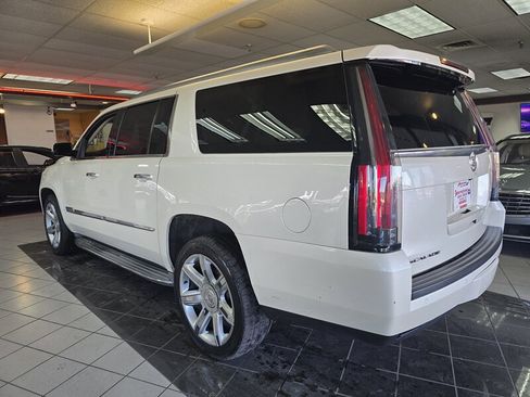 Used 2015 Cadillac Escalade ESV Luxury image 6