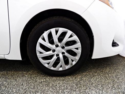 Used 2017 Toyota Corolla LE FWD image 24