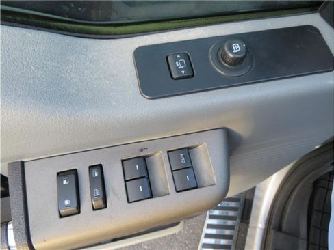 Used 2012 Ford F250 XLT w/ XLT Premium Pkg image 10