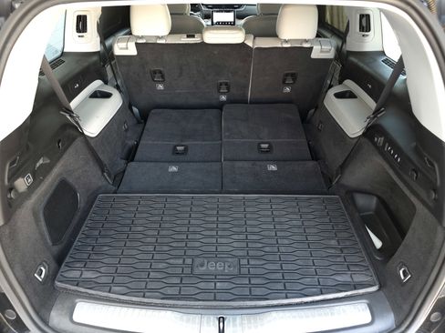 Used 2021 Jeep Grand Cherokee L Summit w/ Luxury Tech Group V image 42