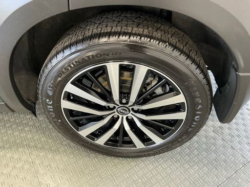 Used 2023 Nissan Pathfinder Platinum AWD/4WD image 53