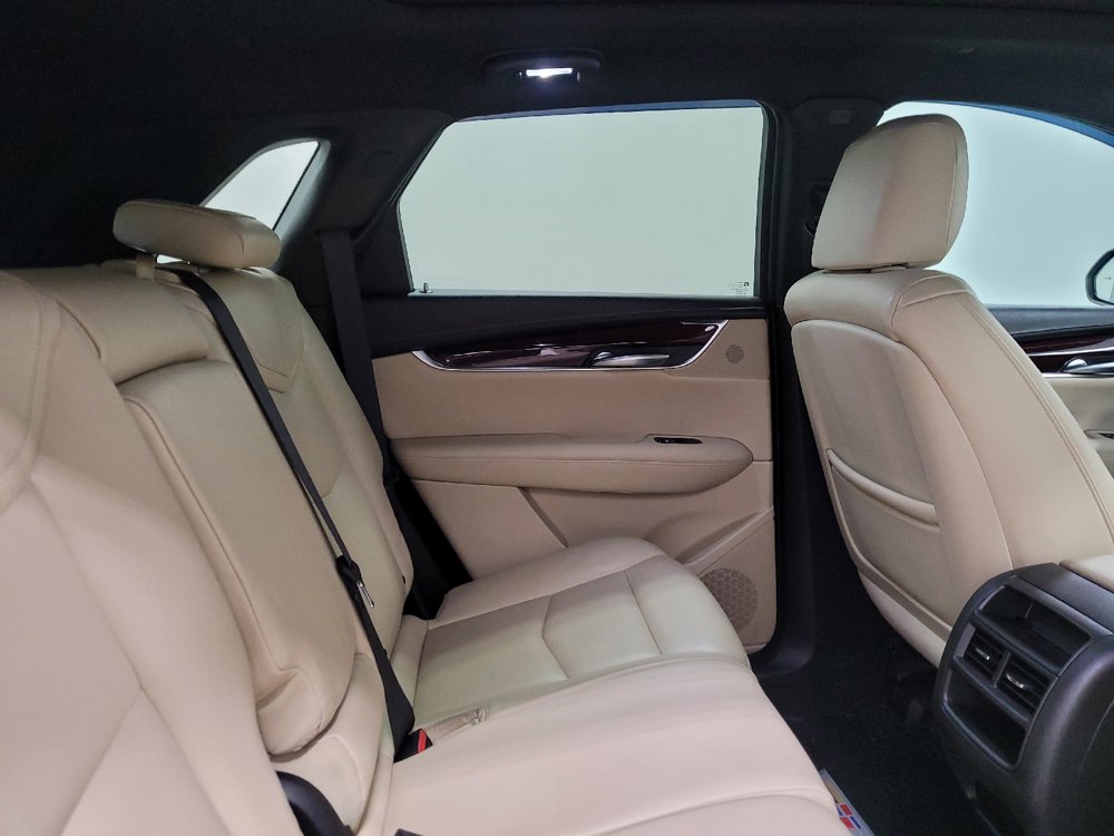 Used 2018 Cadillac XT5 Luxury FWD image 19