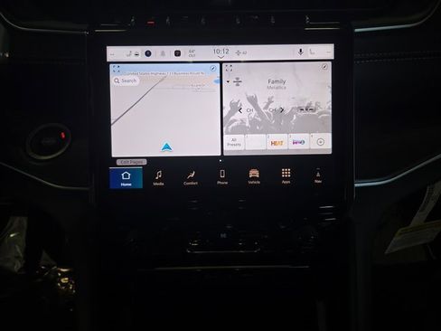 New 2025 Jeep Grand Cherokee Limited w/ Trailer Tow Package image 22