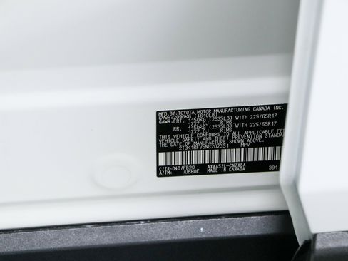 Used 2022 Toyota RAV4 LE FWD image 31