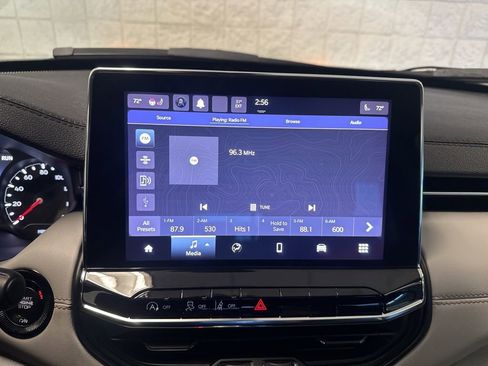 Used 2022 Jeep Compass Limited image 6