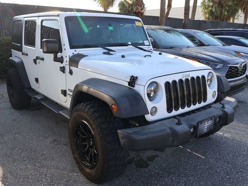 Used 2017 Jeep Wrangler Unlimited Sport w/ Connectivity Group image 6