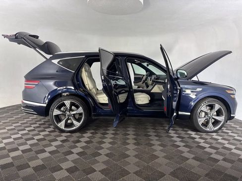 Used 2025 Genesis GV80 3.5T Prestige image 13