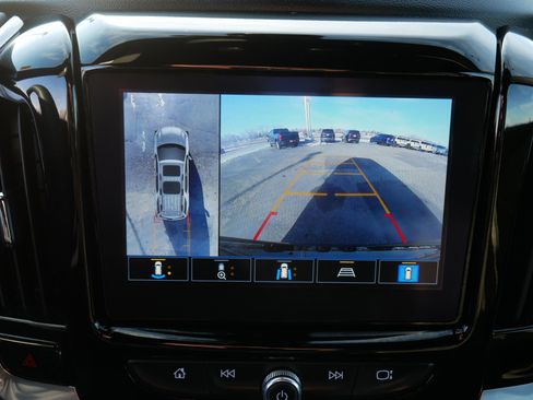 Used 2023 Chevrolet Traverse LT w/ LT Premium Package image 27