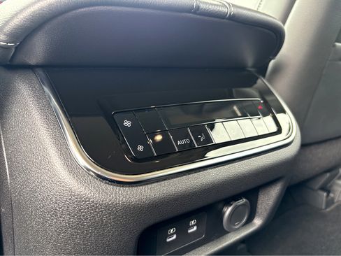 Used 2026 Nissan Armada SV RWD image 20