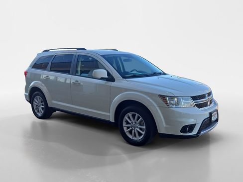 Used 2017 Dodge Journey SXT w/ Comfort/Convenience Group image 8