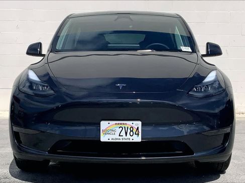 Used 2024 Tesla Model Y 2WD image 6