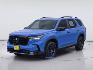 Used 2025 Honda Pilot TrailSport video 1
