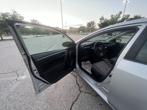 Used 2014 Toyota Corolla L FWD image 16