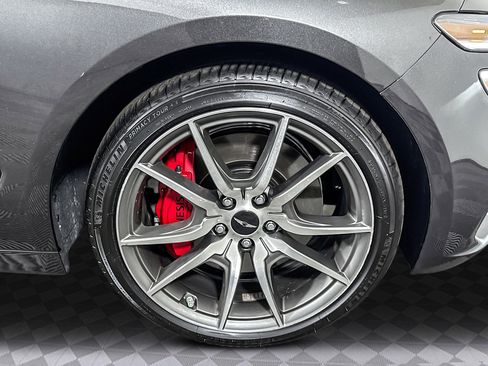 Used 2025 Genesis G70 2.5T image 37