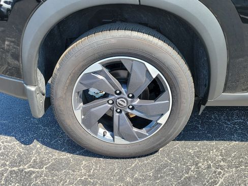 Used 2026 Nissan Rogue SV FWD image 7